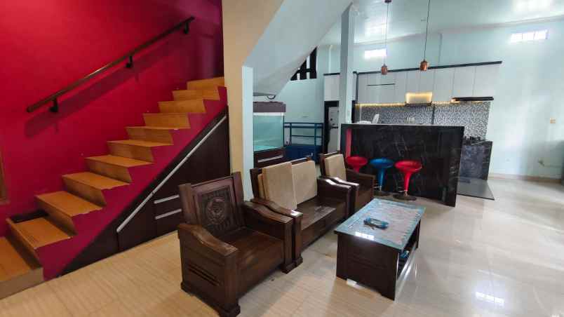 dijual rumah cluster premier royal park