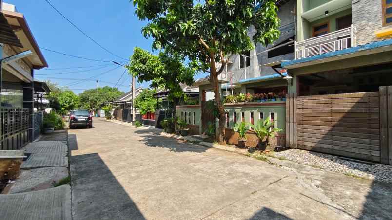 dijual rumah cluster premier royal park