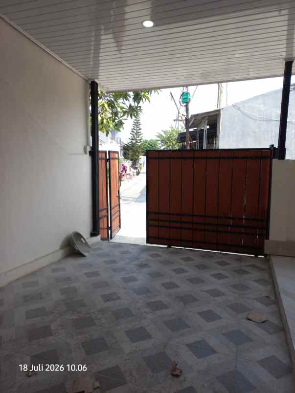 dijual rumah cluster sanur pondok ungu
