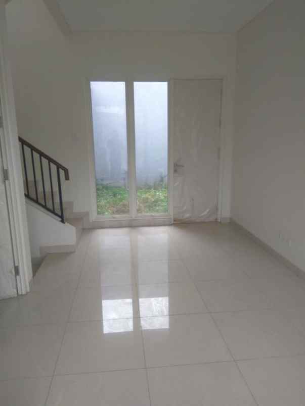 dijual rumah cluster vasana kota harpan