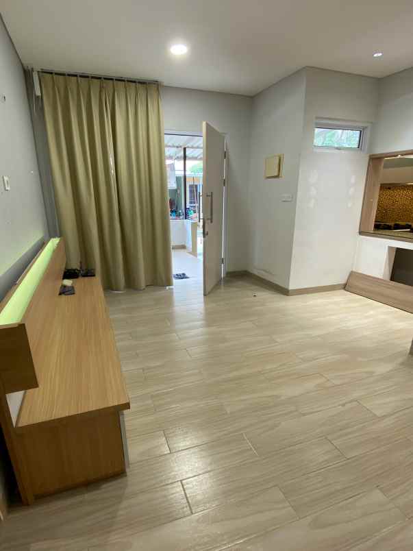 dijual rumah cluster virginia village