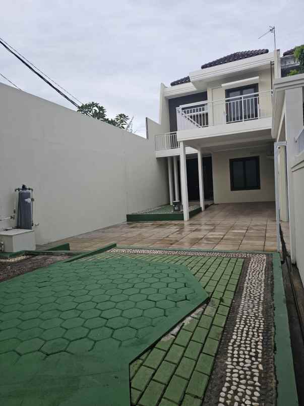 dijual rumah dekat lrt harjamukti dalam komplek
