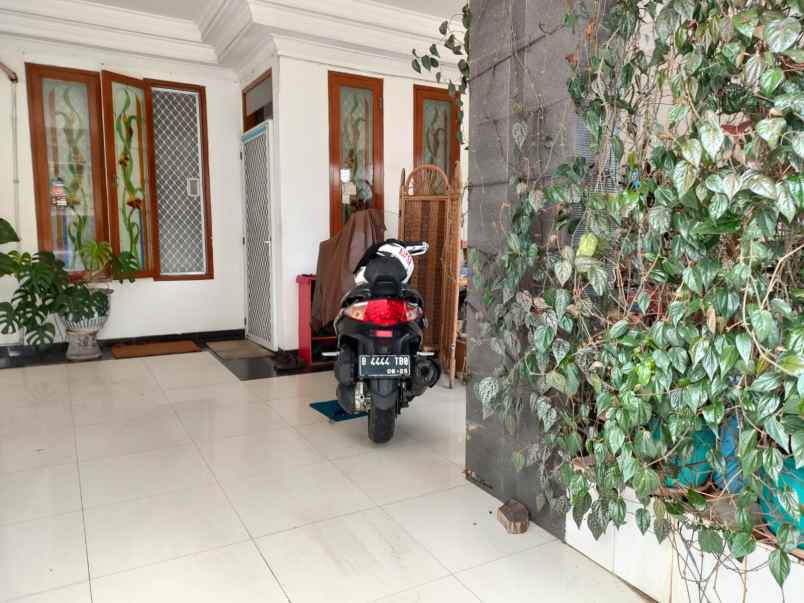 dijual rumah dekat walikota jaktin