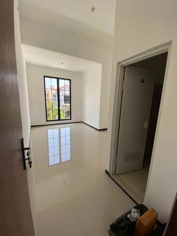 dijual rumah dharmahusada