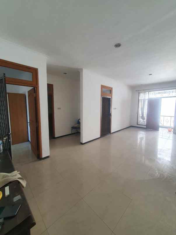 dijual rumah dharmahusada mas
