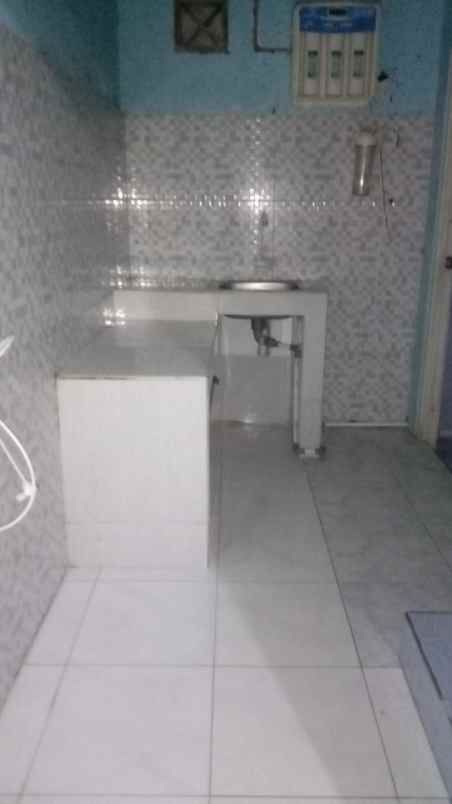 dijual rumah di kp utan bahagia rt 03 rw 04