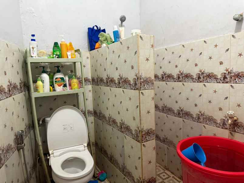 dijual rumah dijalan utama komplek lama di kayu putih