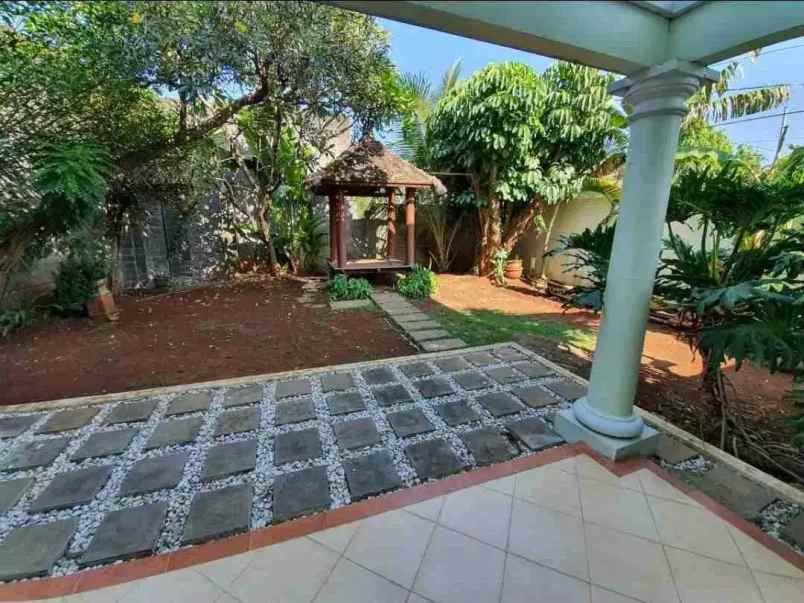 dijual rumah duren sawit
