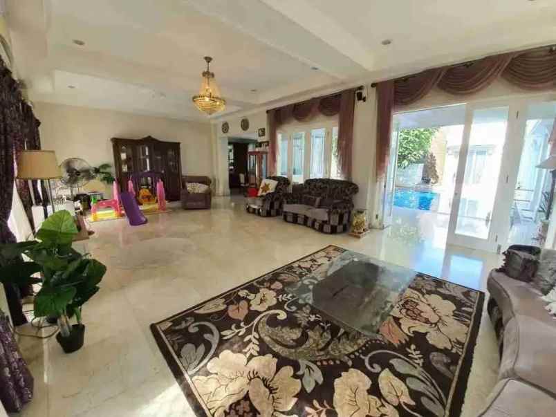 dijual rumah duren sawit