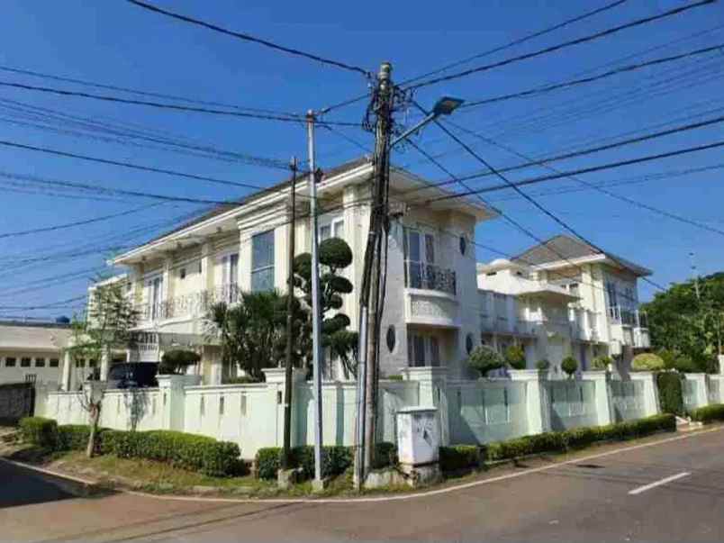 dijual rumah duren sawit