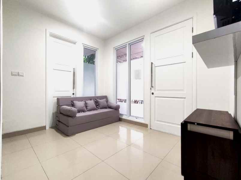 dijual rumah gading serpong cluster