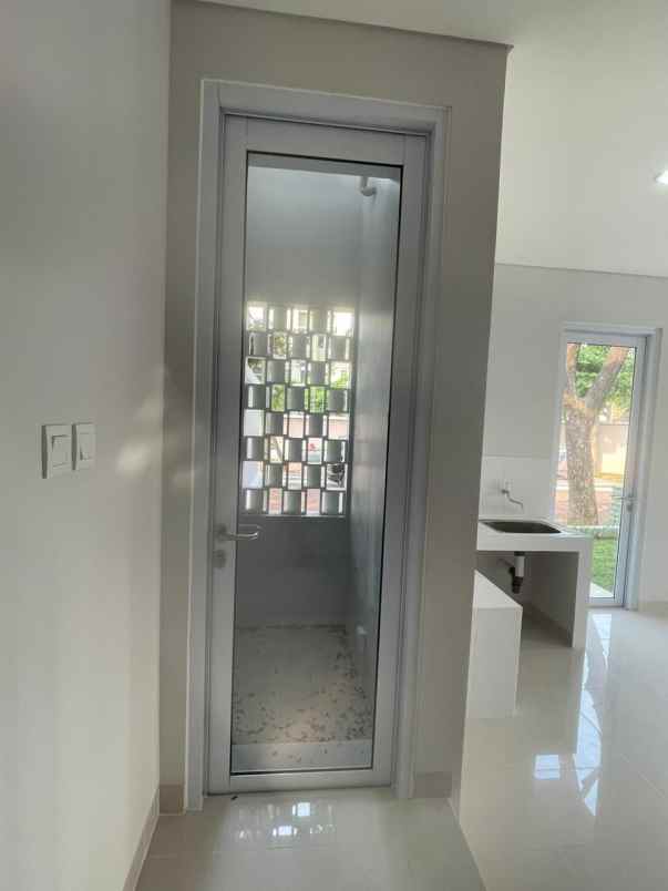 dijual rumah gading serpong cluster