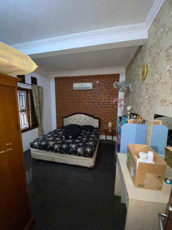 dijual rumah gandul