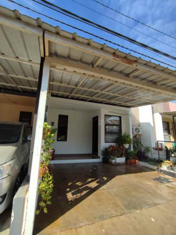 dijual rumah grand sharon residence