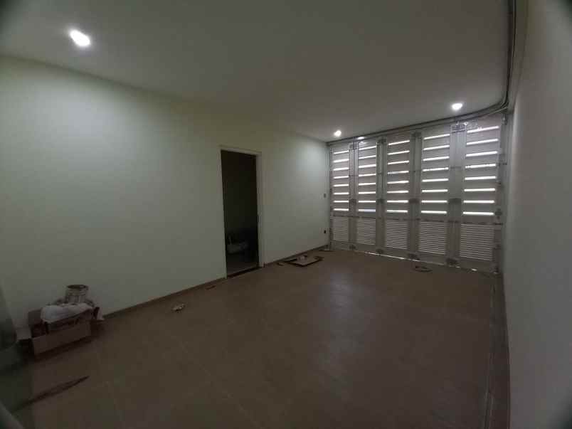 dijual rumah greenwood golf araya