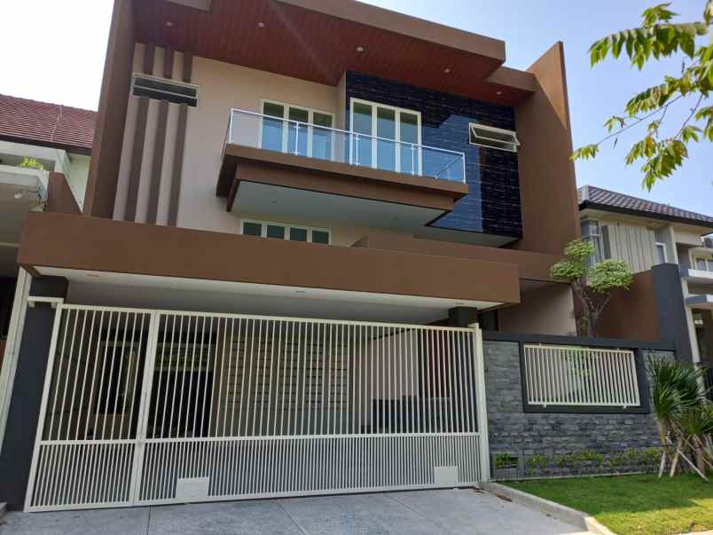 dijual rumah greenwood golf araya