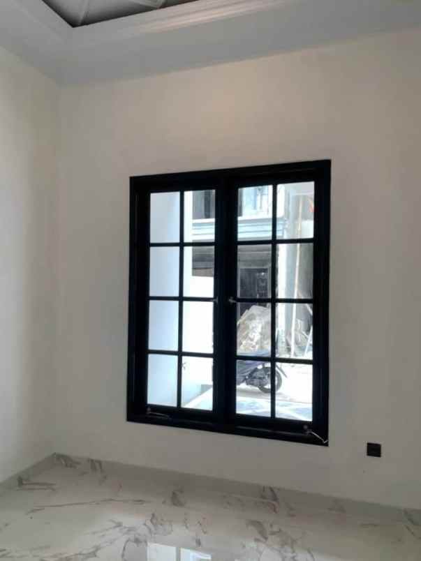 dijual rumah jagakarsa