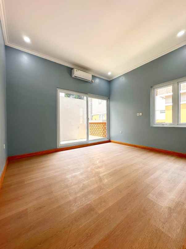 dijual rumah jagakarsa