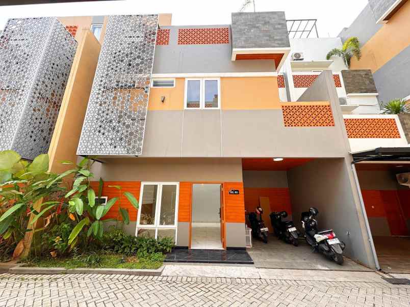 dijual rumah jagakarsa