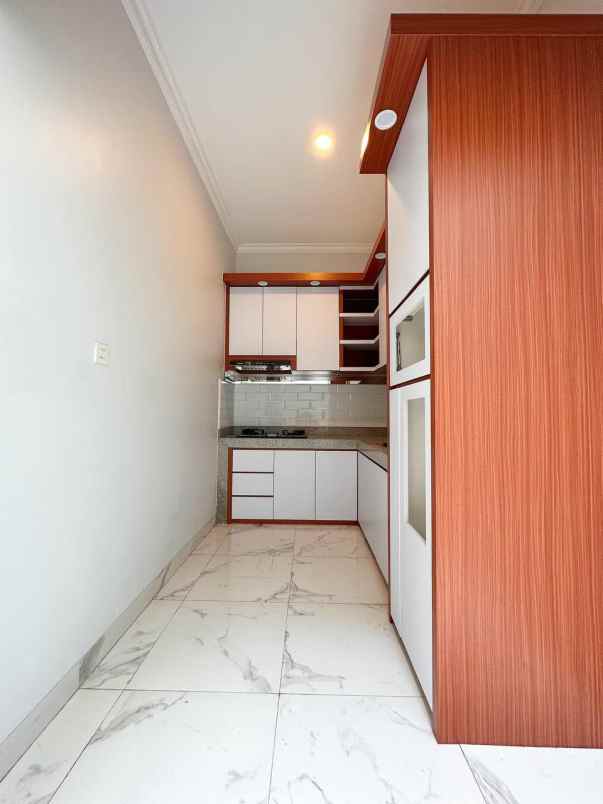 dijual rumah jagakarsa