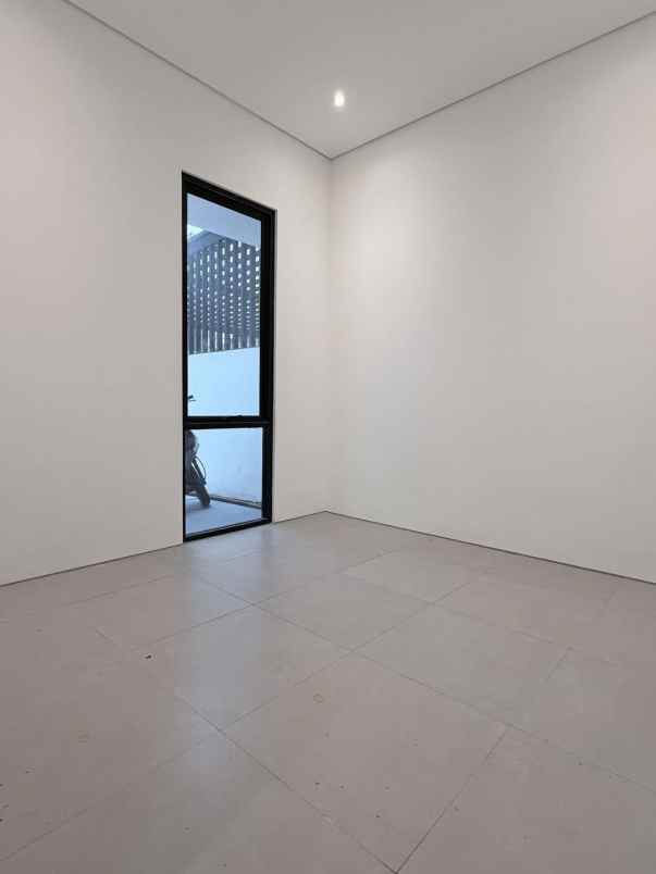 dijual rumah jalan cinere megapolitan