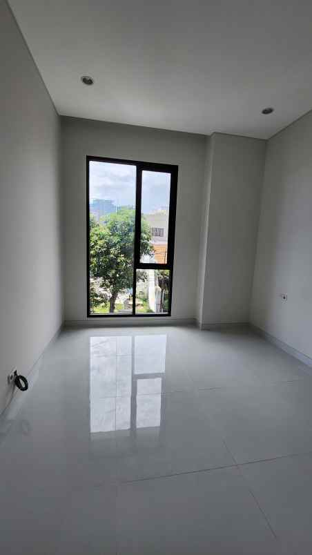 dijual rumah jalan darmo permai selatan