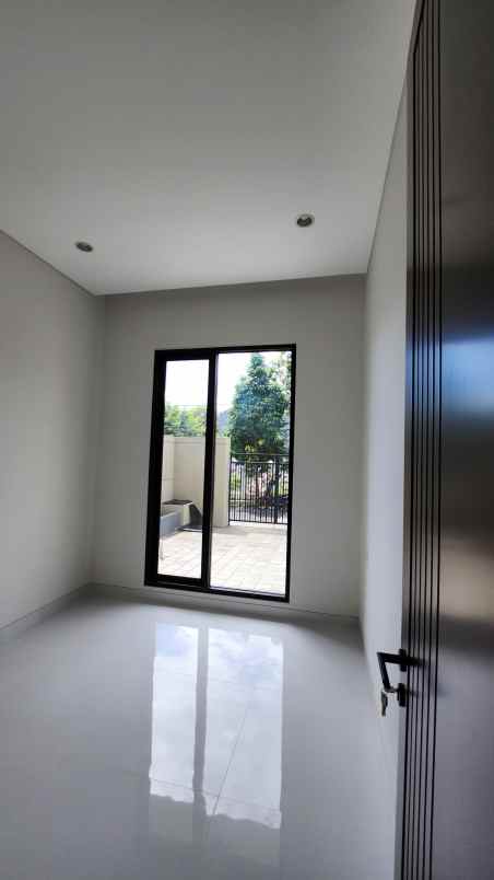 dijual rumah jalan darmo permai selatan