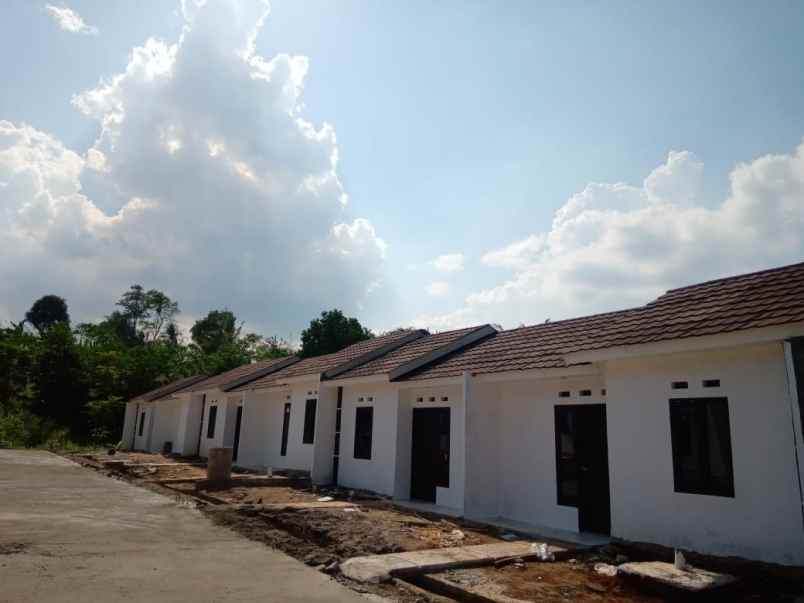 dijual rumah jalan dese cibeutung muara