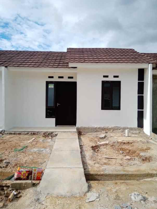 dijual rumah jalan dese cibeutung muara