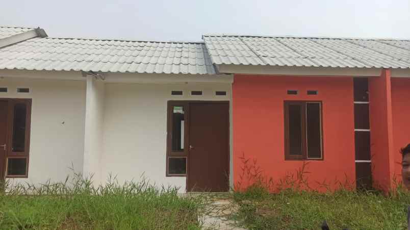 dijual rumah jalan dese cibeutung muara
