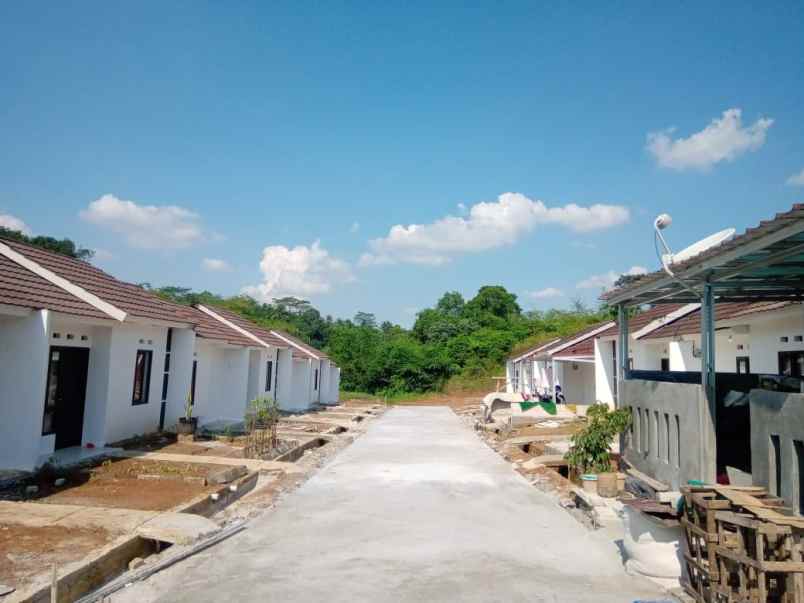 dijual rumah jalan dese cibeutung muara