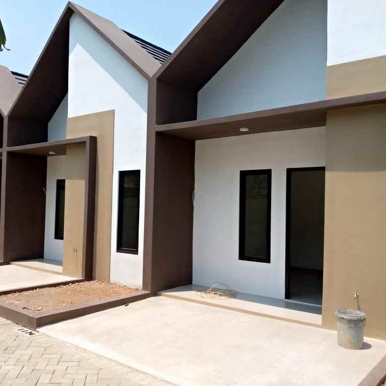 dijual rumah jalan kadumangu dandang