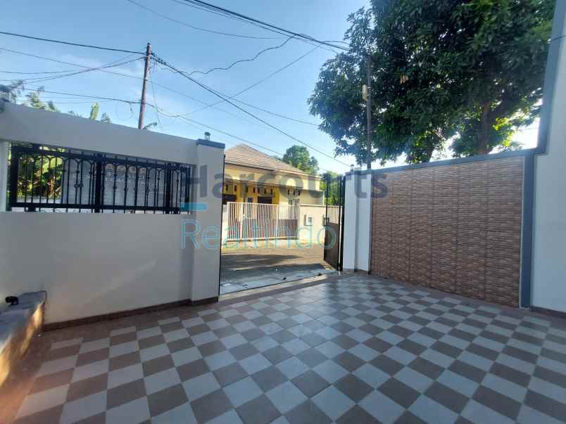 dijual rumah jalan kejaksaan raya