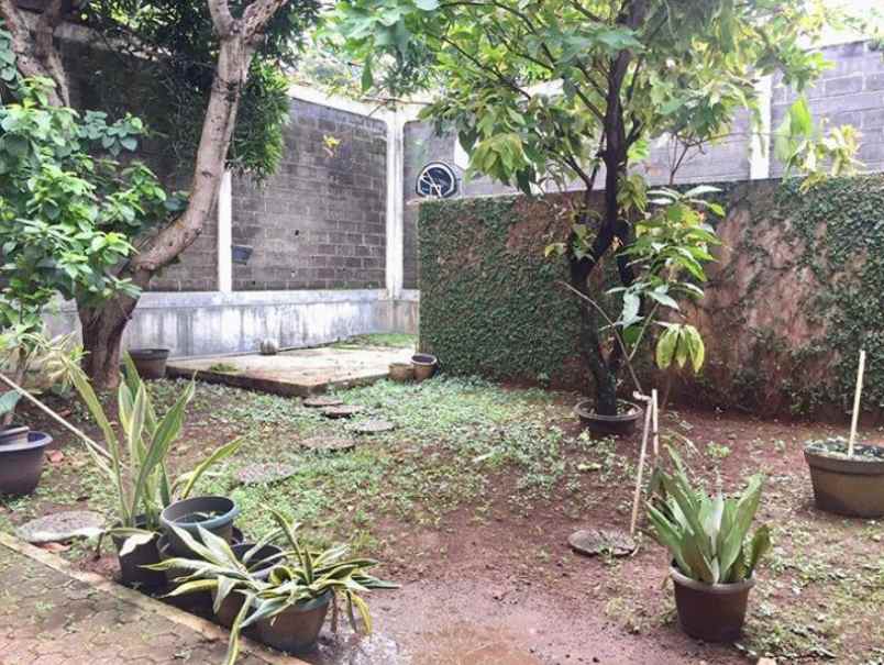 dijual rumah jalan kesehatan vi
