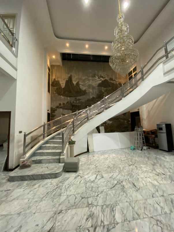 dijual rumah jalan raya dharma husada indah