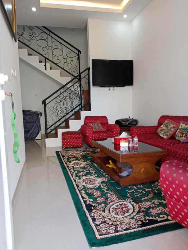 dijual rumah jalan serdang raya