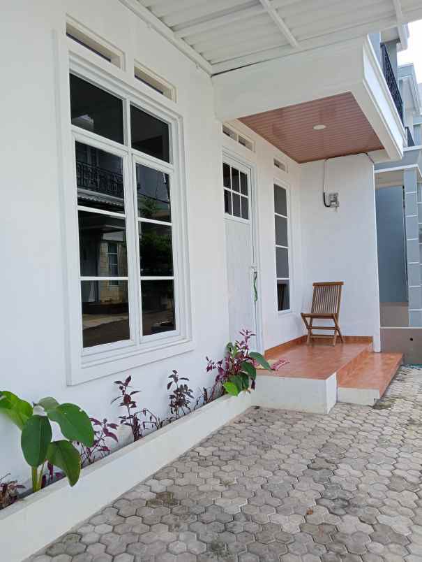 dijual rumah jalan serdang raya