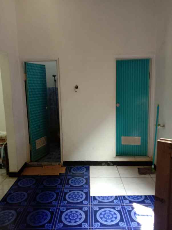 dijual rumah jalan tugu pahlawan