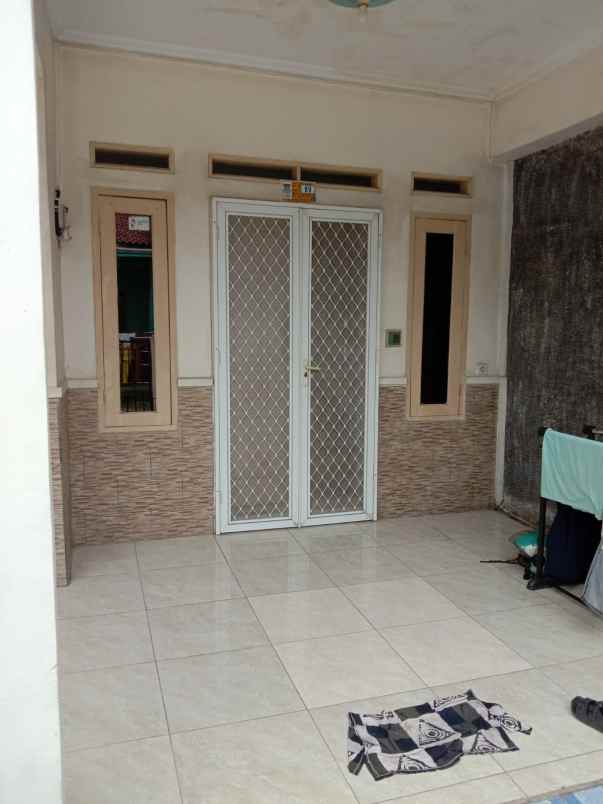 dijual rumah jalan tugu pahlawan