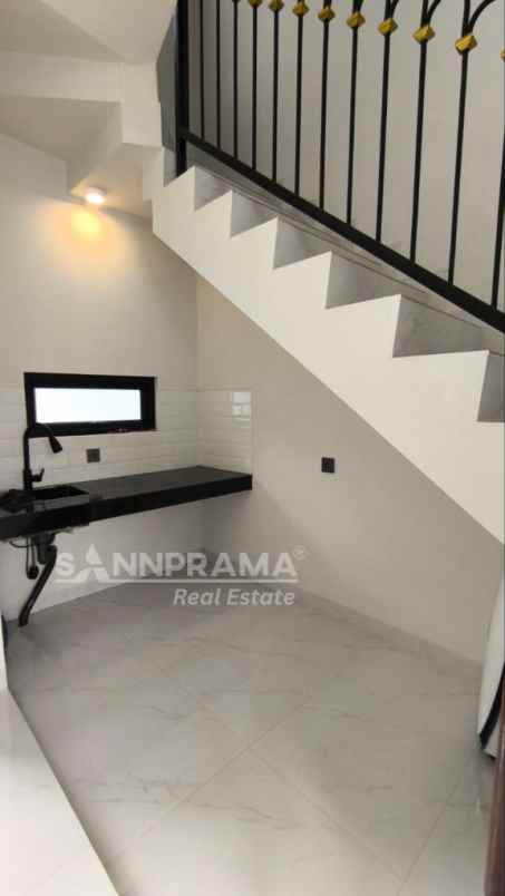 dijual rumah jatiranggon