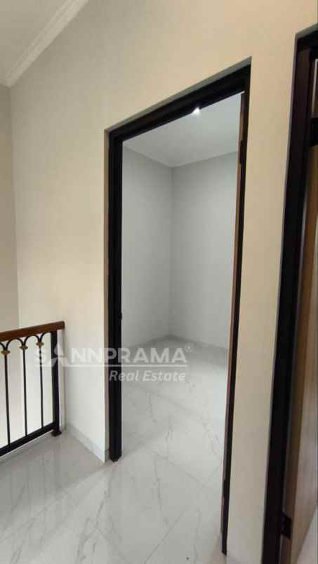 dijual rumah jatiranggon