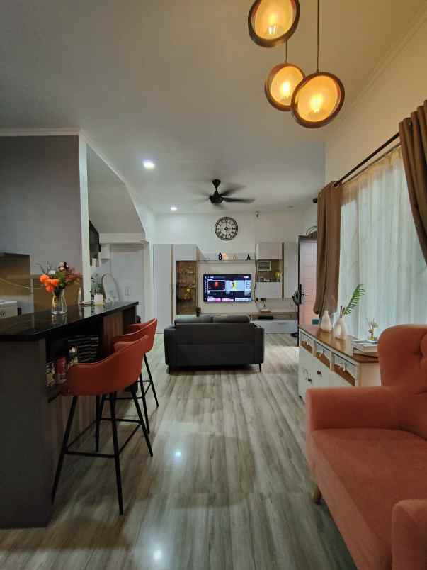 dijual rumah jatiwaringin