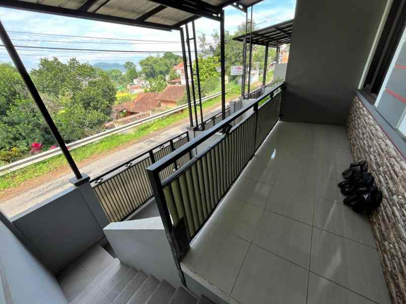 dijual rumah jl anggaraja cimahi