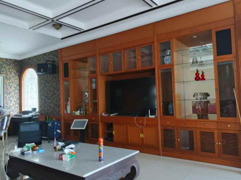 dijual rumah jl batununggal