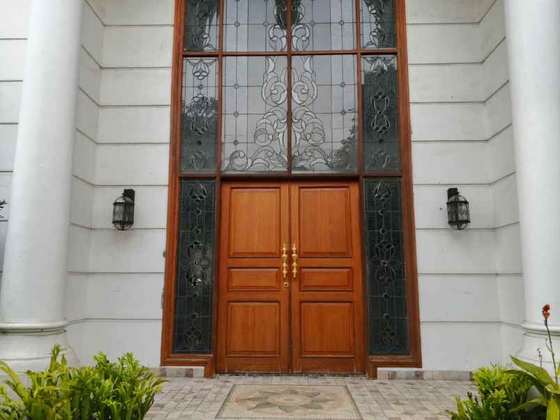 dijual rumah jl batununggal