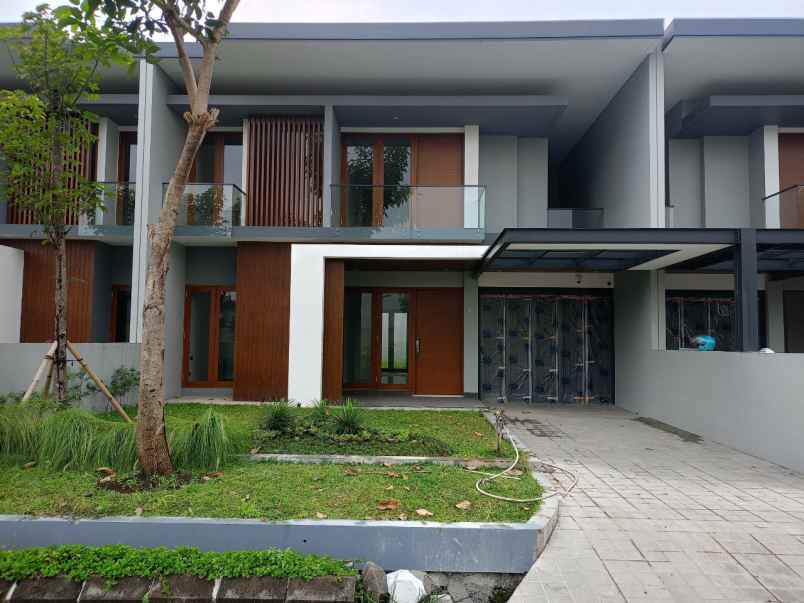 dijual rumah jl buah batu