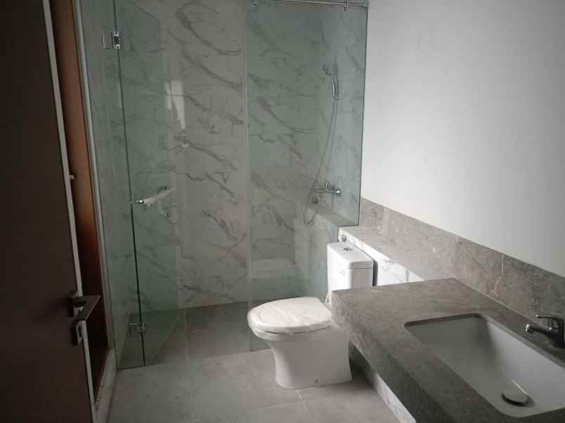 dijual rumah jl buah batu