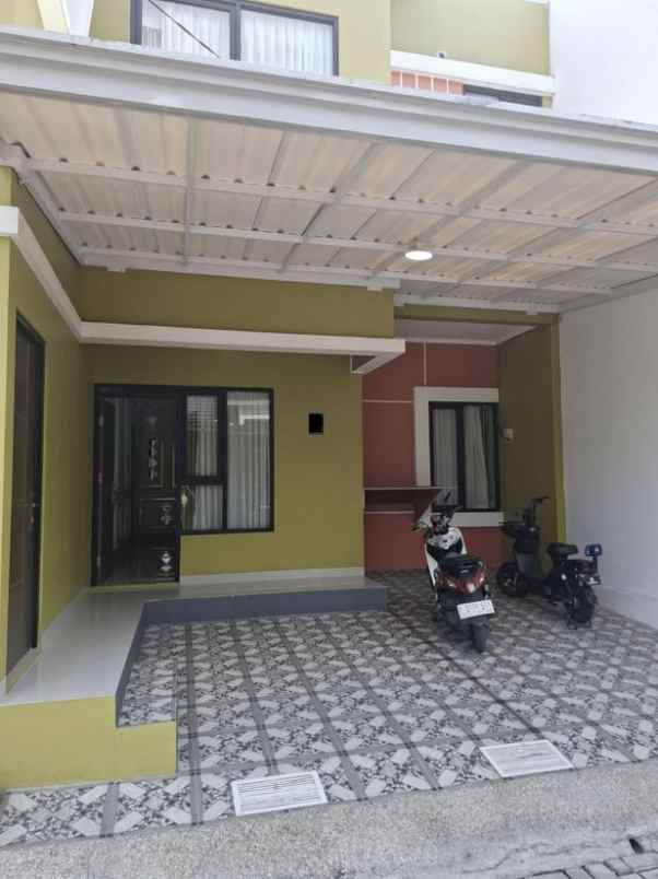 dijual rumah jl ciganitri