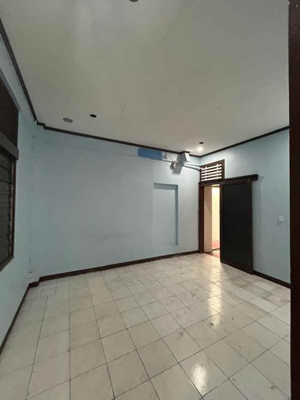 dijual rumah jl cipinang muara 5