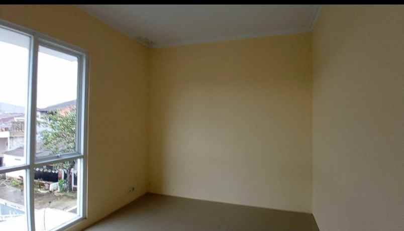dijual rumah jl h milun